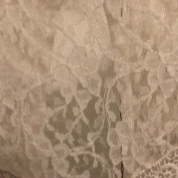 WHITE+LACE BABYDOLL DRESS W/ BUILT IN SLIP - Picture 3 of 4